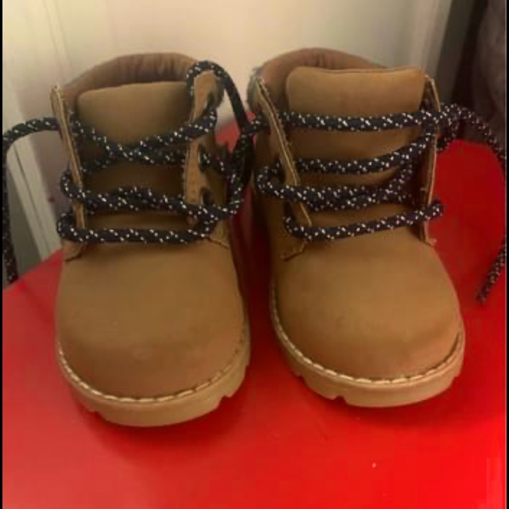 Toddler size 5 work boots